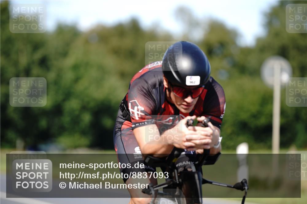 07.09.2025 - 19. Norderstedt Triathlon Michael Burmester http://msf.ph/oto/8837093 07.09.2025 14:13:19 Radfahren 394, 962, 965 meine-sportfotos.de