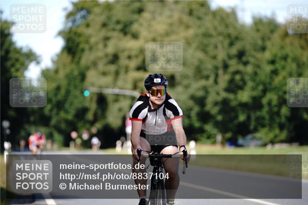 07.09.2025 - 19. Norderstedt Triathlon Michael Burmester http://msf.ph/oto/8837104 07.09.2025 14:13:24 Radfahren 394, 863 meine-sportfotos.de