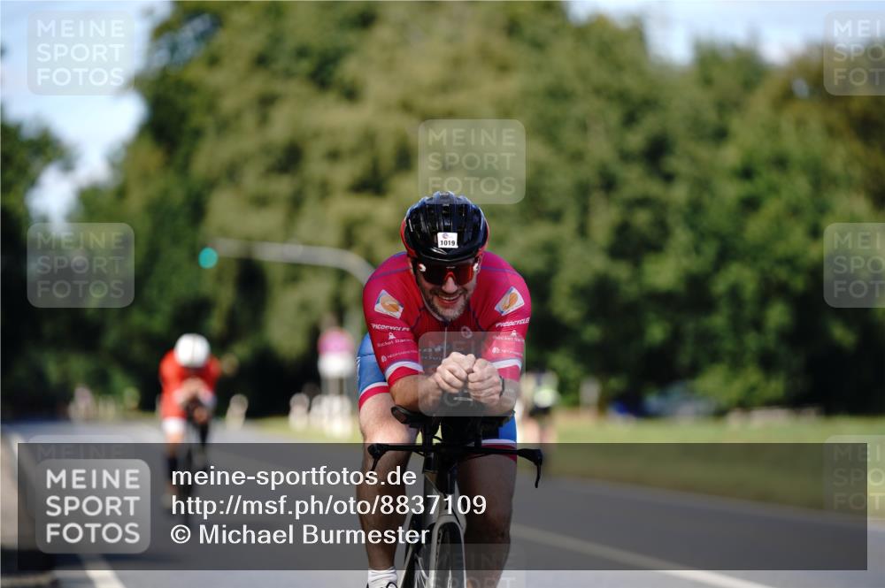 07.09.2025 - 19. Norderstedt Triathlon Michael Burmester http://msf.ph/oto/8837109 07.09.2025 14:13:31 Radfahren 974, 1019 meine-sportfotos.de