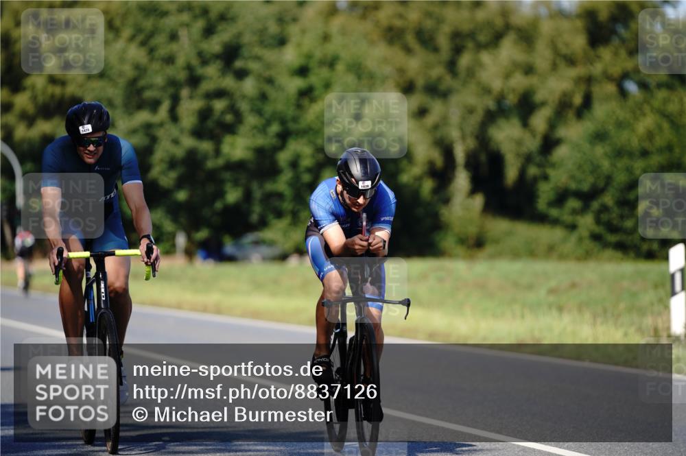 07.09.2025 - 19. Norderstedt Triathlon Michael Burmester http://msf.ph/oto/8837126 07.09.2025 14:13:52 Radfahren 985, 1039, 1478 meine-sportfotos.de