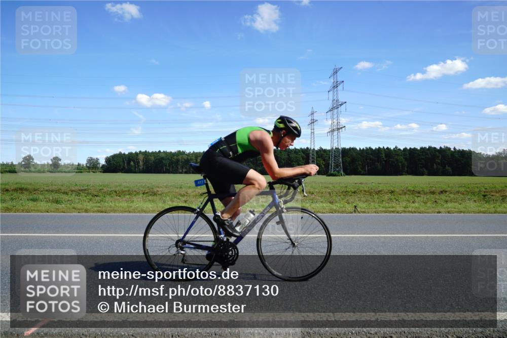 07.09.2025 - 19. Norderstedt Triathlon Michael Burmester http://msf.ph/oto/8837130 07.09.2025 14:08:39 Radfahren 417, 1002 meine-sportfotos.de