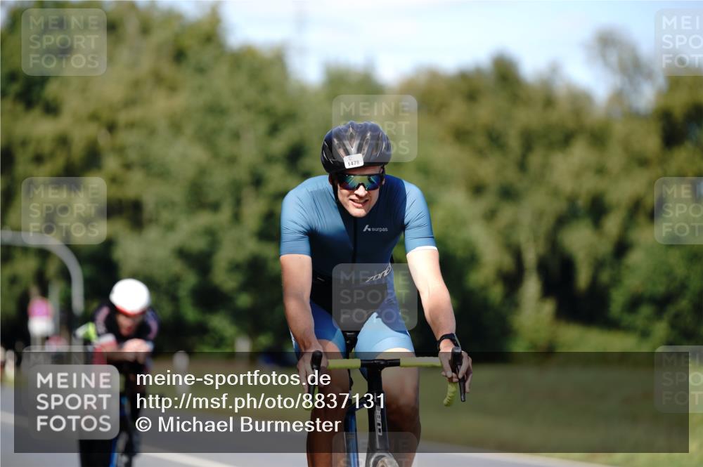 07.09.2025 - 19. Norderstedt Triathlon Michael Burmester http://msf.ph/oto/8837131 07.09.2025 14:13:52 Radfahren 985, 1039, 1478 meine-sportfotos.de
