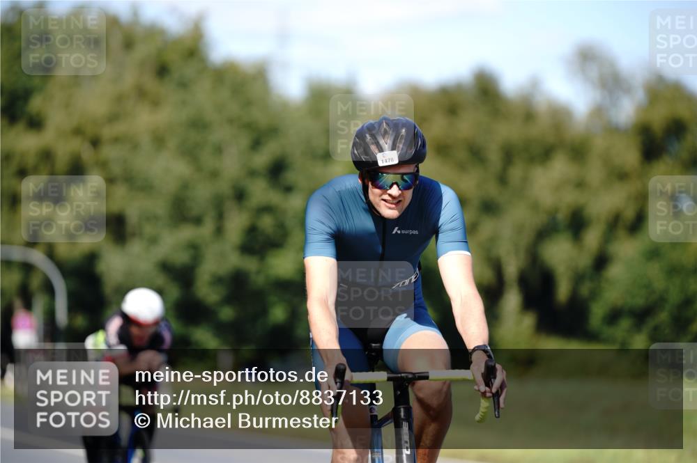 07.09.2025 - 19. Norderstedt Triathlon Michael Burmester http://msf.ph/oto/8837133 07.09.2025 14:13:52 Radfahren 985, 1039, 1478 meine-sportfotos.de