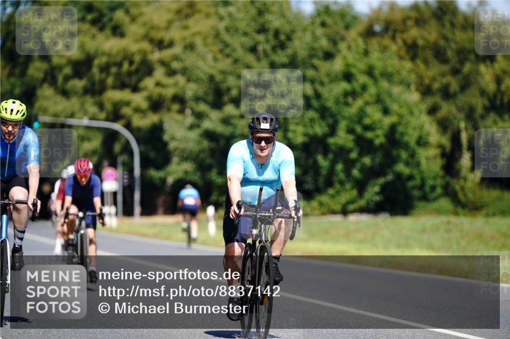 07.09.2025 - 19. Norderstedt Triathlon Michael Burmester http://msf.ph/oto/8837142 07.09.2025 12:52:18 Radfahren 153, 160, 1292 meine-sportfotos.de
