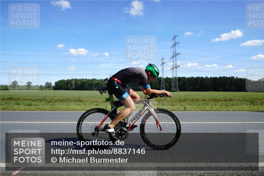 07.09.2025 - 19. Norderstedt Triathlon Michael Burmester http://msf.ph/oto/8837146 07.09.2025 14:08:48 Radfahren 986, 990, 992 meine-sportfotos.de