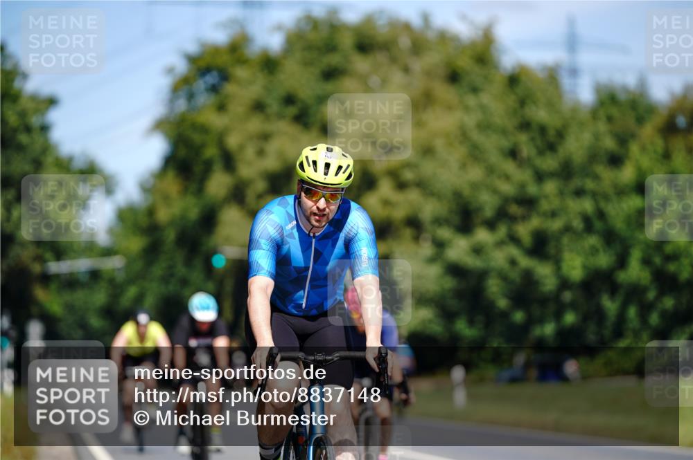 07.09.2025 - 19. Norderstedt Triathlon Michael Burmester http://msf.ph/oto/8837148 07.09.2025 12:52:19 Radfahren 153, 160, 338, 1292 meine-sportfotos.de