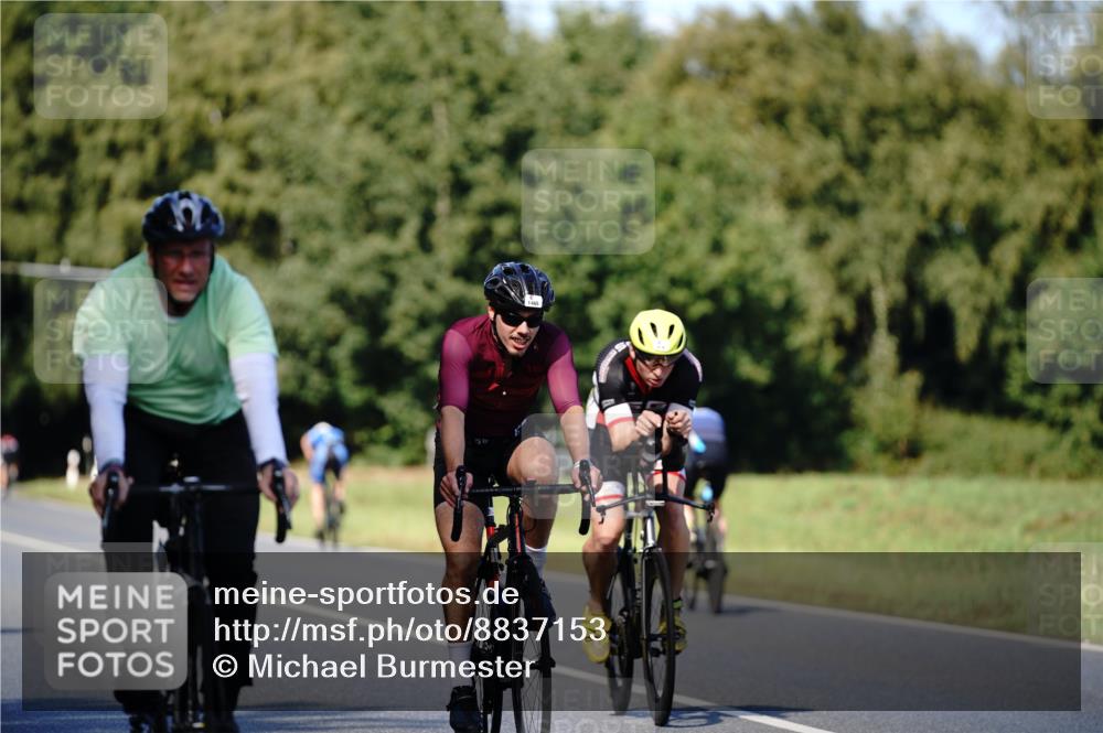 07.09.2025 - 19. Norderstedt Triathlon Michael Burmester http://msf.ph/oto/8837153 07.09.2025 14:13:57 Radfahren 905, 978, 1011, 1465, 1471 meine-sportfotos.de
