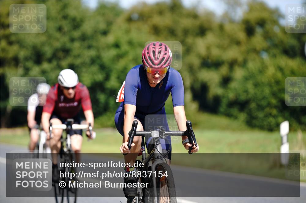 07.09.2025 - 19. Norderstedt Triathlon Michael Burmester http://msf.ph/oto/8837154 07.09.2025 12:52:21 Radfahren 153, 160, 219, 338, 1292, 1356 meine-sportfotos.de