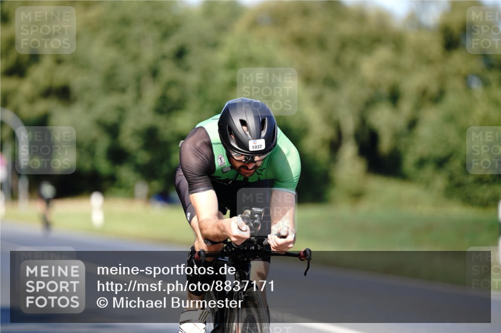07.09.2025 - 19. Norderstedt Triathlon Michael Burmester http://msf.ph/oto/8837171 07.09.2025 14:14:04 Radfahren 1037, 1416 meine-sportfotos.de