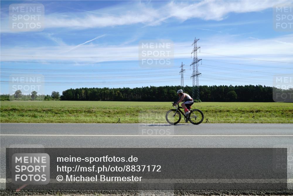 07.09.2025 - 19. Norderstedt Triathlon Michael Burmester http://msf.ph/oto/8837172 07.09.2025 12:02:27 Radfahren 251, 258, 1386 meine-sportfotos.de