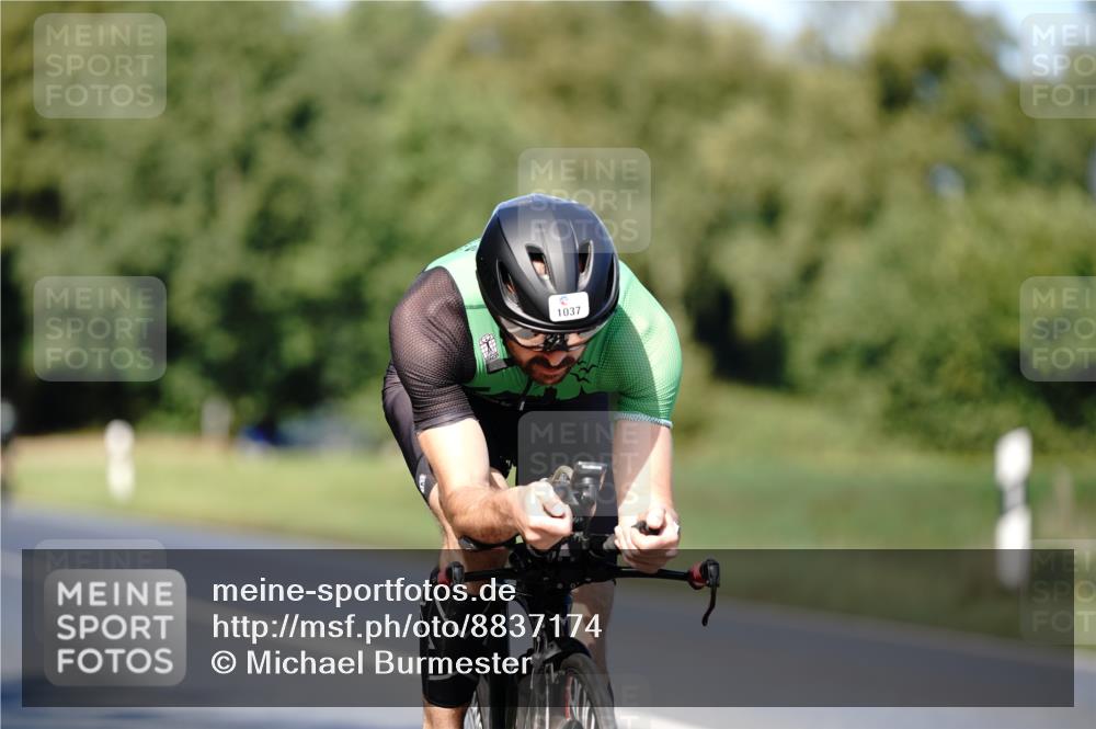 07.09.2025 - 19. Norderstedt Triathlon Michael Burmester http://msf.ph/oto/8837174 07.09.2025 14:14:04 Radfahren 1037, 1416 meine-sportfotos.de