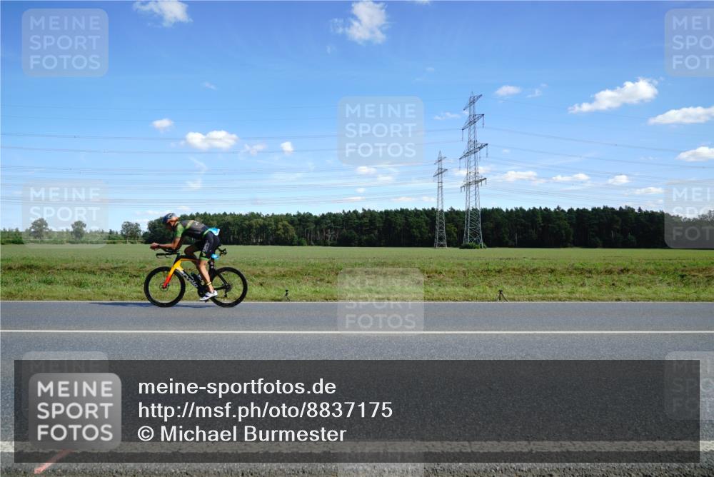 07.09.2025 - 19. Norderstedt Triathlon Michael Burmester http://msf.ph/oto/8837175 07.09.2025 14:08:51 Radfahren 986, 990, 992 meine-sportfotos.de