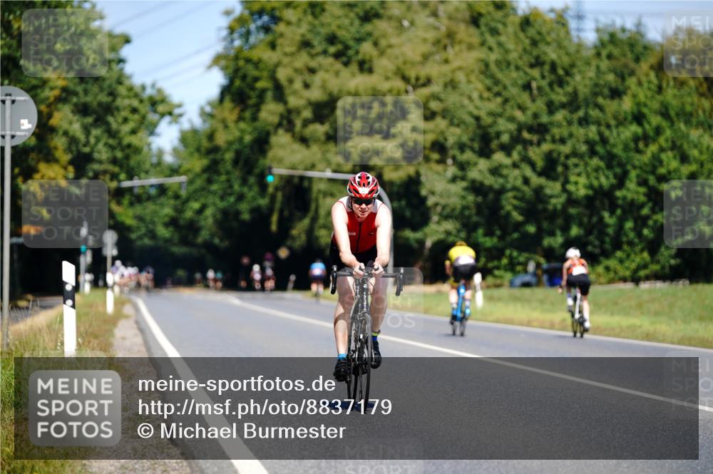 07.09.2025 - 19. Norderstedt Triathlon Michael Burmester http://msf.ph/oto/8837179 07.09.2025 12:52:27 Radfahren 179, 805 meine-sportfotos.de