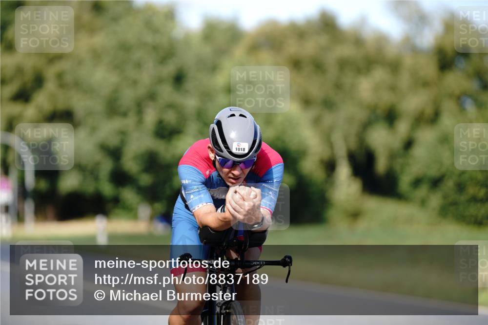 07.09.2025 - 19. Norderstedt Triathlon Michael Burmester http://msf.ph/oto/8837189 07.09.2025 14:14:09 Radfahren 1018 meine-sportfotos.de