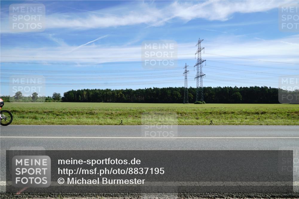 07.09.2025 - 19. Norderstedt Triathlon Michael Burmester http://msf.ph/oto/8837195 07.09.2025 12:02:28 Radfahren 251, 1386 meine-sportfotos.de