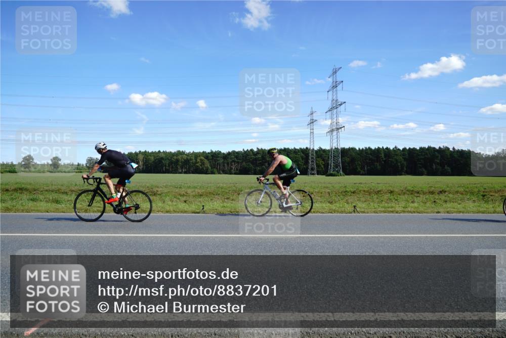 07.09.2025 - 19. Norderstedt Triathlon Michael Burmester http://msf.ph/oto/8837201 07.09.2025 14:08:58 Radfahren  meine-sportfotos.de