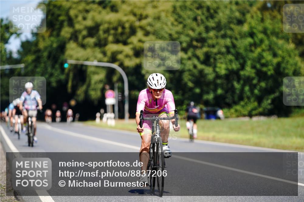 07.09.2025 - 19. Norderstedt Triathlon Michael Burmester http://msf.ph/oto/8837206 07.09.2025 12:52:48 Radfahren 235, 310 meine-sportfotos.de