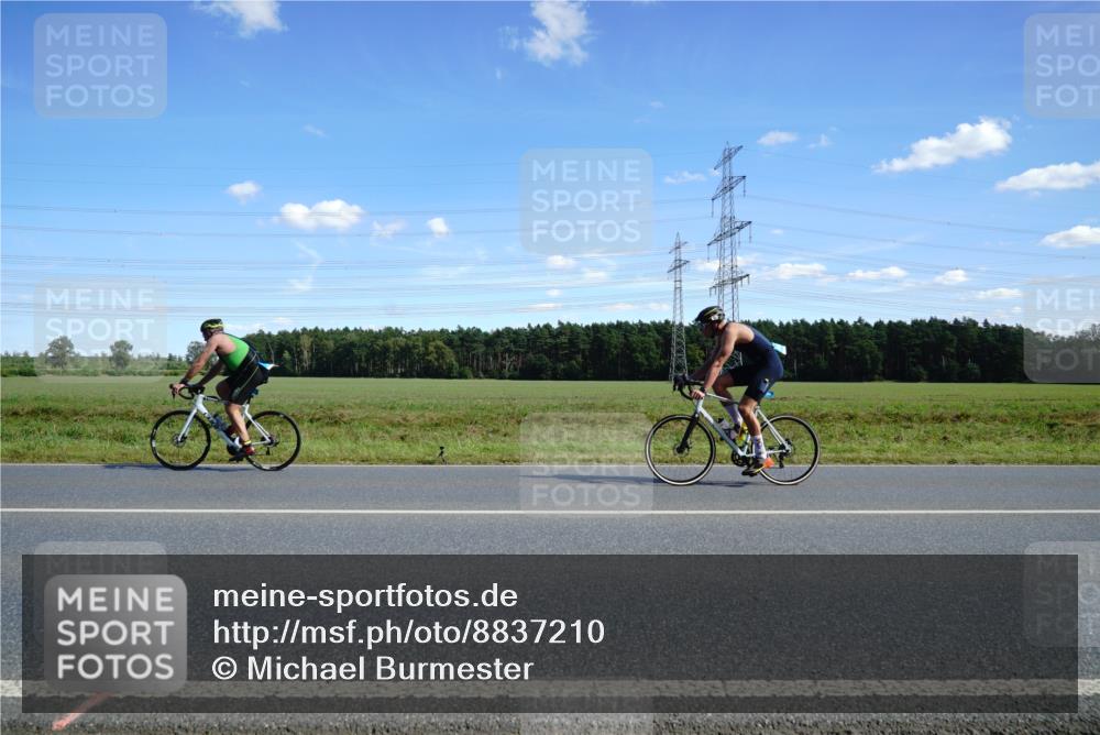 07.09.2025 - 19. Norderstedt Triathlon Michael Burmester http://msf.ph/oto/8837210 07.09.2025 14:08:59 Radfahren  meine-sportfotos.de