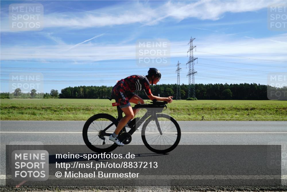07.09.2025 - 19. Norderstedt Triathlon Michael Burmester http://msf.ph/oto/8837213 07.09.2025 12:02:30 Radfahren 251, 776, 1223, 1386 meine-sportfotos.de