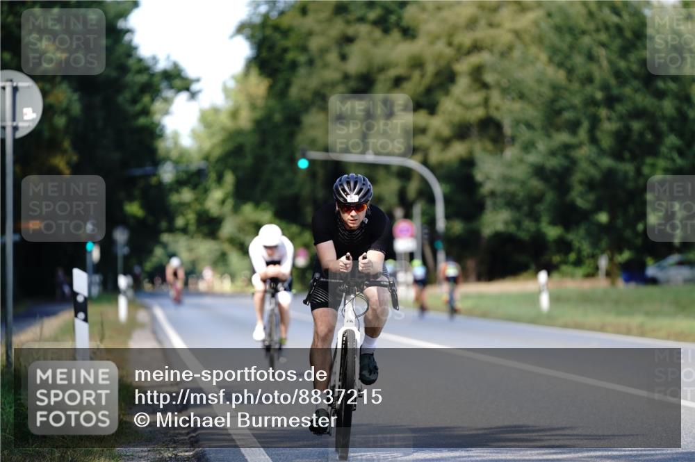 07.09.2025 - 19. Norderstedt Triathlon Michael Burmester http://msf.ph/oto/8837215 07.09.2025 14:14:24 Radfahren 361, 877 meine-sportfotos.de
