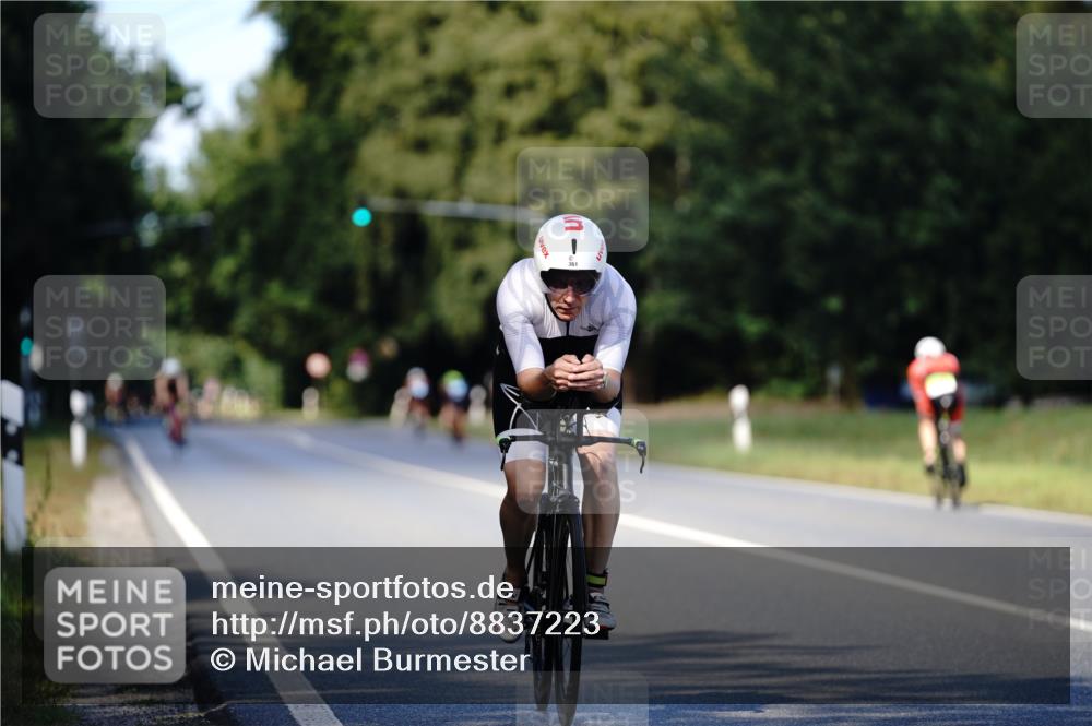 07.09.2025 - 19. Norderstedt Triathlon Michael Burmester http://msf.ph/oto/8837223 07.09.2025 14:14:26 Radfahren 361, 877 meine-sportfotos.de