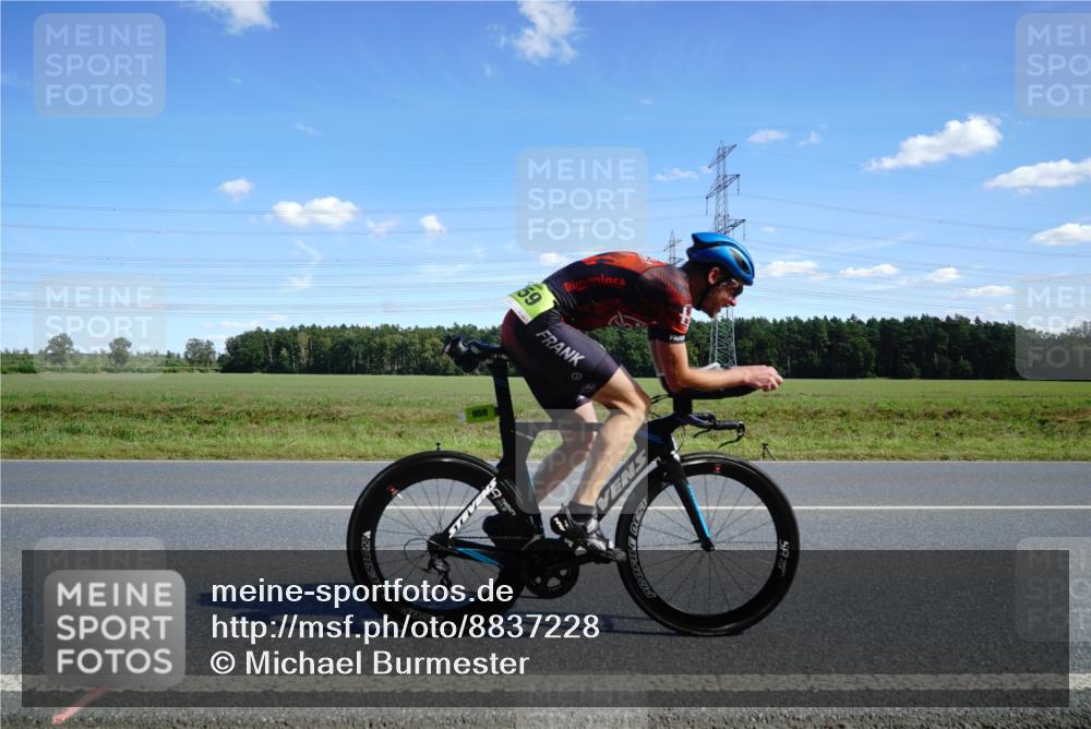 07.09.2025 - 19. Norderstedt Triathlon Michael Burmester http://msf.ph/oto/8837228 07.09.2025 14:09:05 Radfahren 959, 961, 1010 meine-sportfotos.de