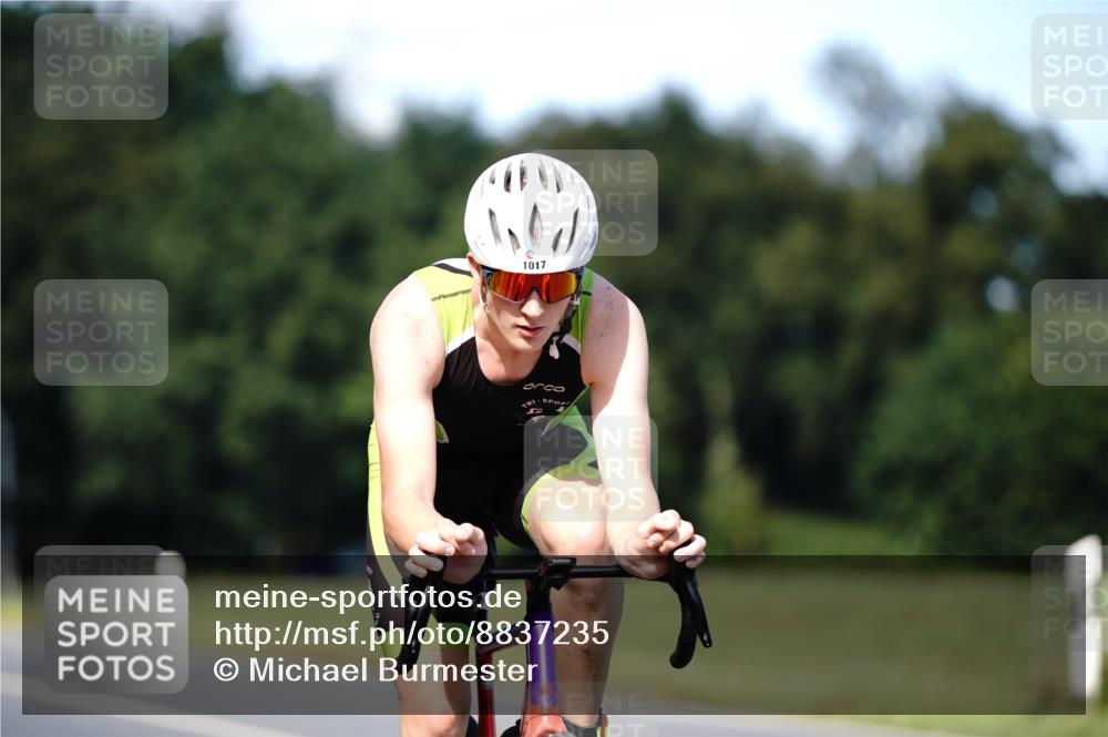 07.09.2025 - 19. Norderstedt Triathlon Michael Burmester http://msf.ph/oto/8837235 07.09.2025 14:14:35 Radfahren 1017 meine-sportfotos.de