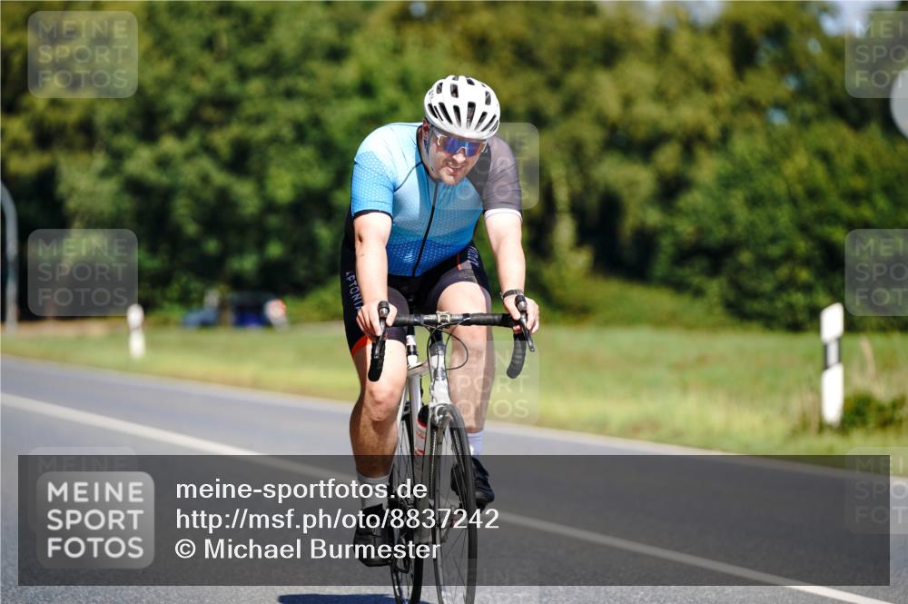 07.09.2025 - 19. Norderstedt Triathlon Michael Burmester http://msf.ph/oto/8837242 07.09.2025 12:52:56 Radfahren 1235, 1261, 1269 meine-sportfotos.de