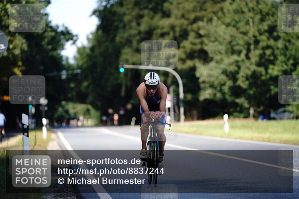 07.09.2025 - 19. Norderstedt Triathlon Michael Burmester http://msf.ph/oto/8837244 07.09.2025 14:14:40 Radfahren 392 meine-sportfotos.de