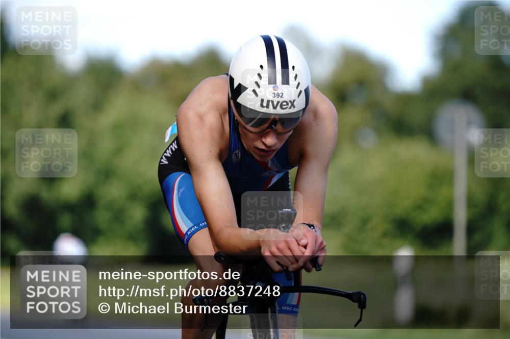 07.09.2025 - 19. Norderstedt Triathlon Michael Burmester http://msf.ph/oto/8837248 07.09.2025 14:14:41 Radfahren 392 meine-sportfotos.de