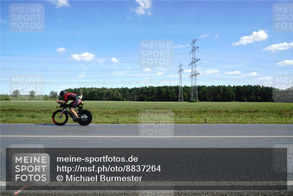 07.09.2025 - 19. Norderstedt Triathlon Michael Burmester http://msf.ph/oto/8837264 07.09.2025 14:09:15 Radfahren  meine-sportfotos.de