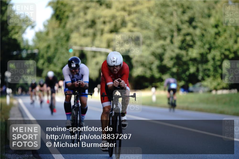 07.09.2025 - 19. Norderstedt Triathlon Michael Burmester http://msf.ph/oto/8837267 07.09.2025 14:15:07 Radfahren 958, 977, 979, 1456 meine-sportfotos.de