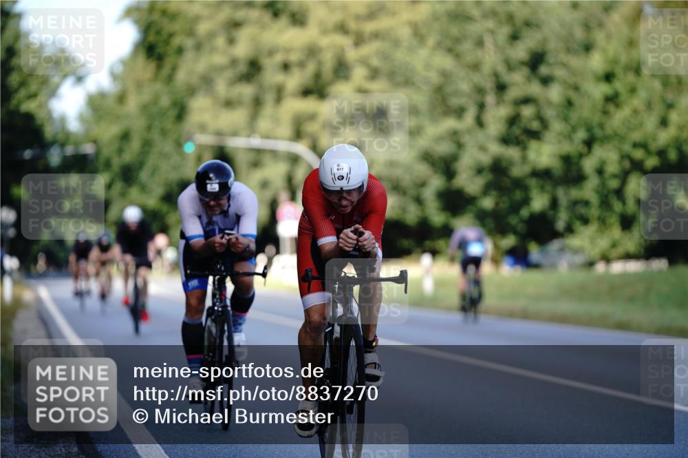 07.09.2025 - 19. Norderstedt Triathlon Michael Burmester http://msf.ph/oto/8837270 07.09.2025 14:15:07 Radfahren 958, 977, 979, 1456 meine-sportfotos.de