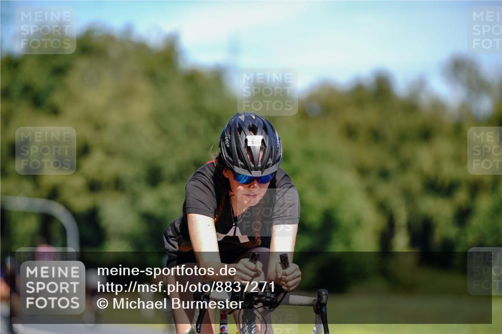 07.09.2025 - 19. Norderstedt Triathlon Michael Burmester http://msf.ph/oto/8837271 07.09.2025 12:53:21 Radfahren 319 meine-sportfotos.de