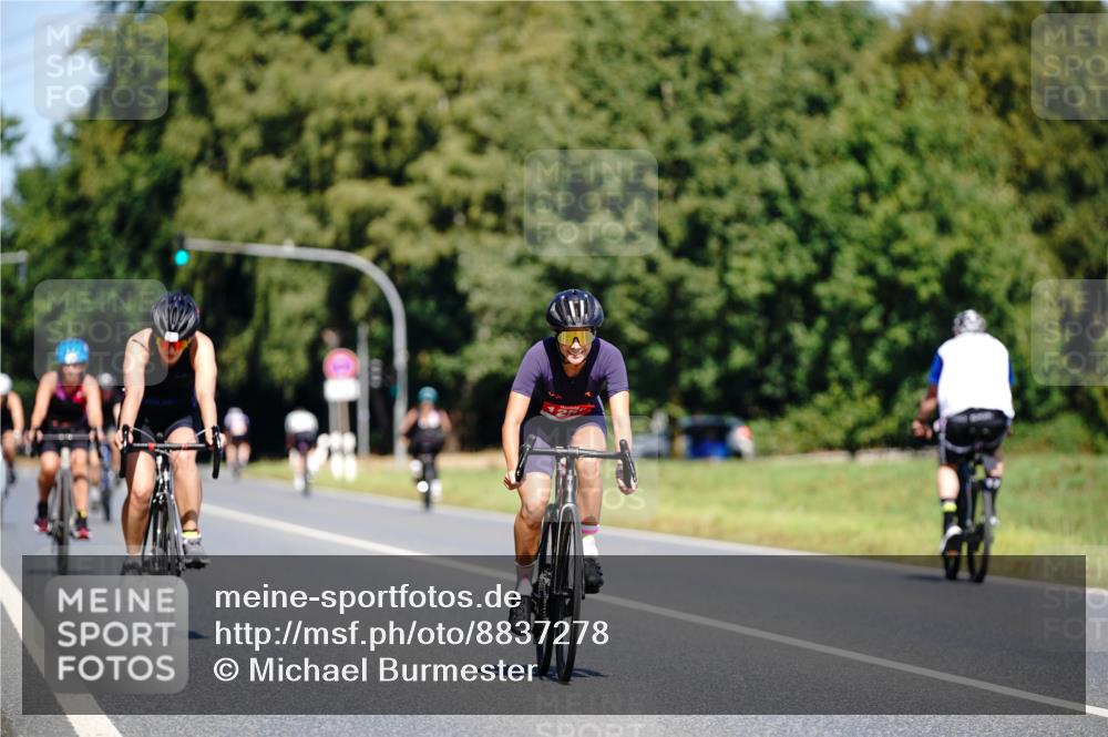 07.09.2025 - 19. Norderstedt Triathlon Michael Burmester http://msf.ph/oto/8837278 07.09.2025 12:53:25 Radfahren 224, 319, 1256 meine-sportfotos.de