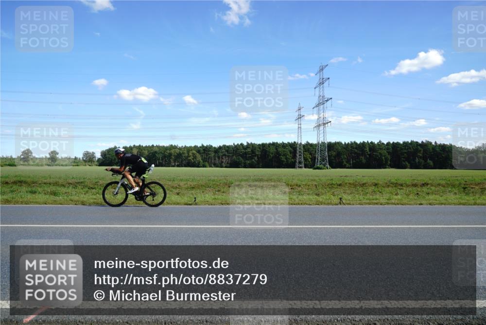07.09.2025 - 19. Norderstedt Triathlon Michael Burmester http://msf.ph/oto/8837279 07.09.2025 14:09:18 Radfahren  meine-sportfotos.de