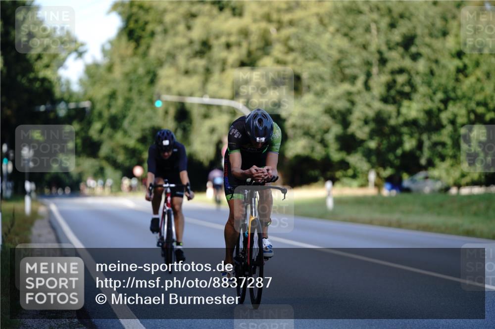 07.09.2025 - 19. Norderstedt Triathlon Michael Burmester http://msf.ph/oto/8837287 07.09.2025 14:15:12 Radfahren 428, 879, 900 meine-sportfotos.de