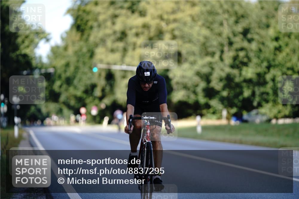 07.09.2025 - 19. Norderstedt Triathlon Michael Burmester http://msf.ph/oto/8837295 07.09.2025 14:15:14 Radfahren 428, 879, 900 meine-sportfotos.de