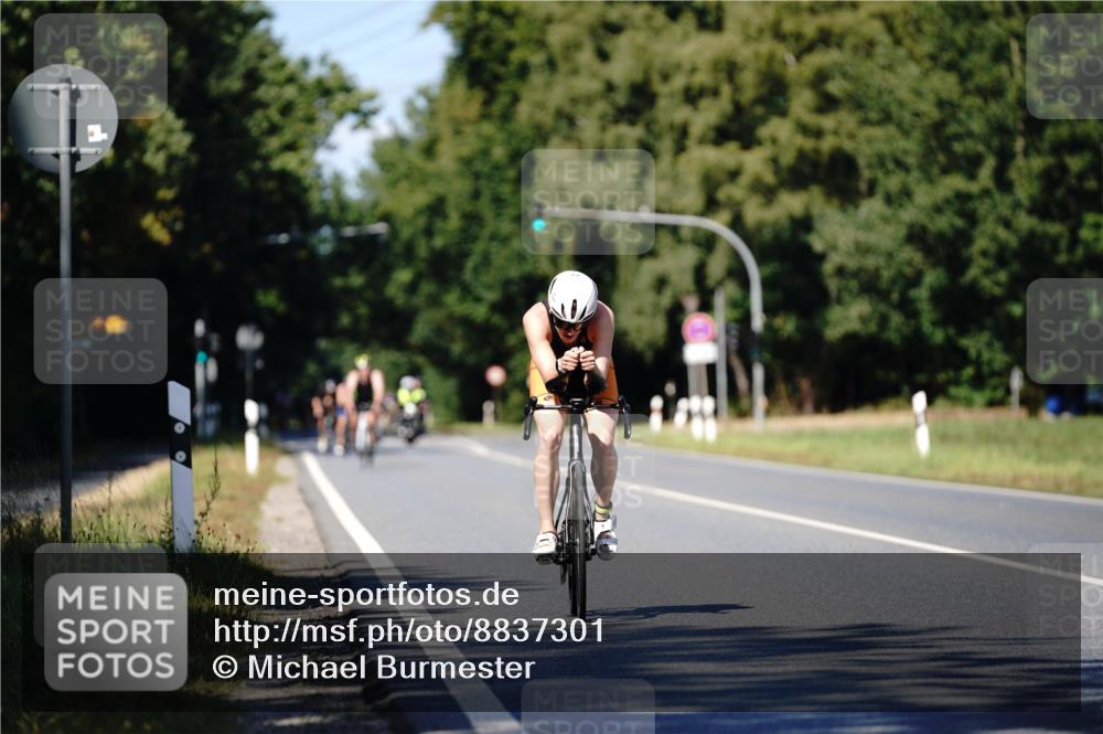 07.09.2025 - 19. Norderstedt Triathlon Michael Burmester http://msf.ph/oto/8837301 07.09.2025 14:16:11 Radfahren 1001 meine-sportfotos.de