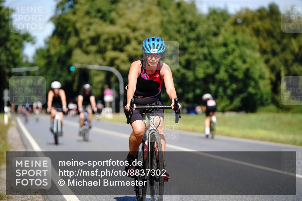07.09.2025 - 19. Norderstedt Triathlon Michael Burmester http://msf.ph/oto/8837302 07.09.2025 12:53:29 Radfahren 224, 789, 1256 meine-sportfotos.de