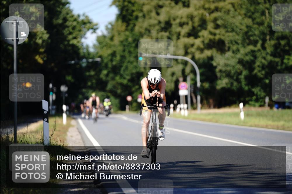 07.09.2025 - 19. Norderstedt Triathlon Michael Burmester http://msf.ph/oto/8837303 07.09.2025 14:16:12 Radfahren 1001 meine-sportfotos.de