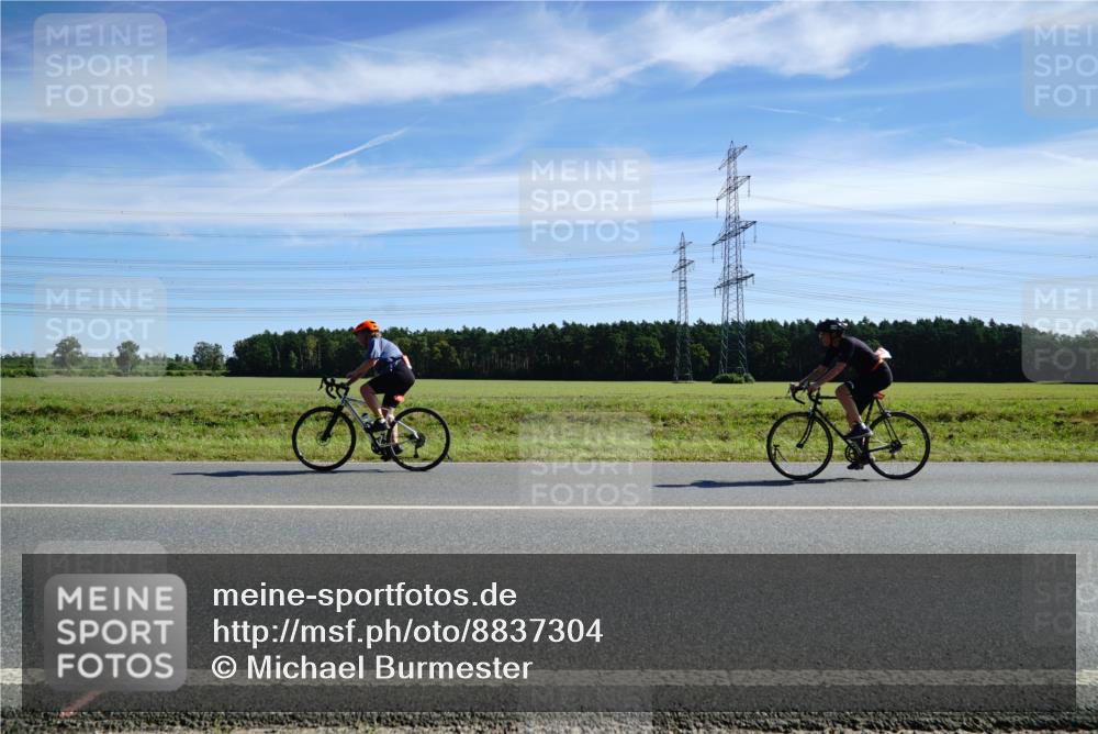 07.09.2025 - 19. Norderstedt Triathlon Michael Burmester http://msf.ph/oto/8837304 07.09.2025 12:02:44 Radfahren 780, 1237 meine-sportfotos.de
