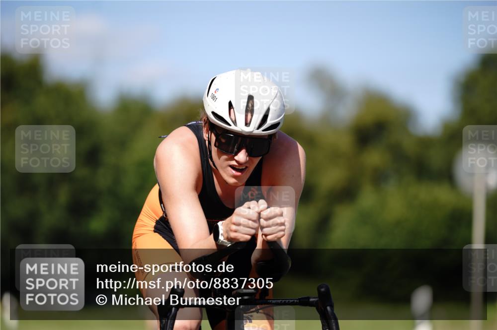 07.09.2025 - 19. Norderstedt Triathlon Michael Burmester http://msf.ph/oto/8837305 07.09.2025 14:16:13 Radfahren 1001 meine-sportfotos.de