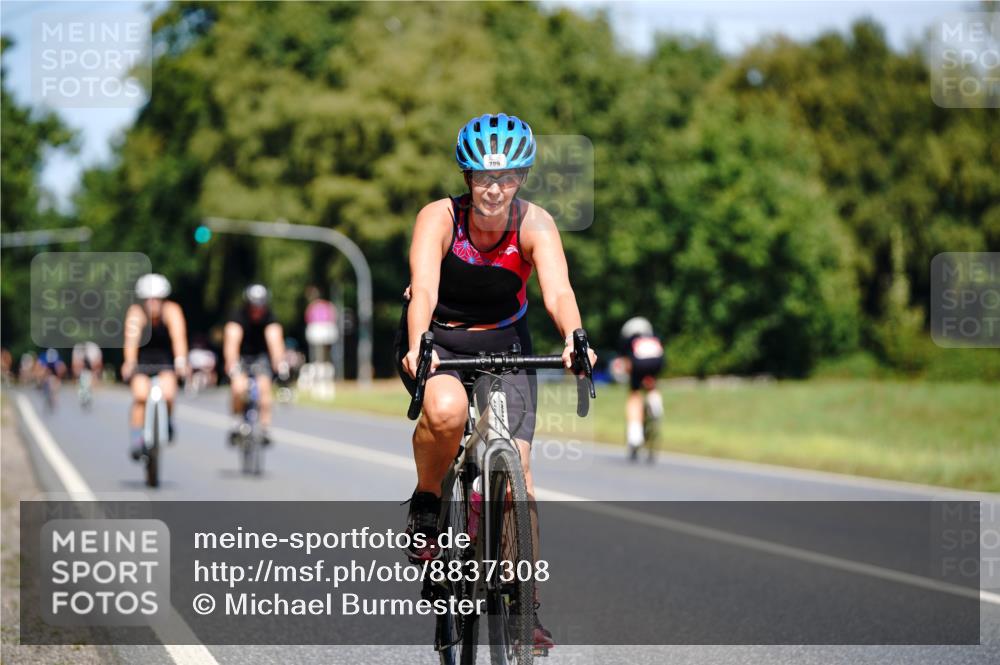 07.09.2025 - 19. Norderstedt Triathlon Michael Burmester http://msf.ph/oto/8837308 07.09.2025 12:53:29 Radfahren 224, 789, 1256 meine-sportfotos.de