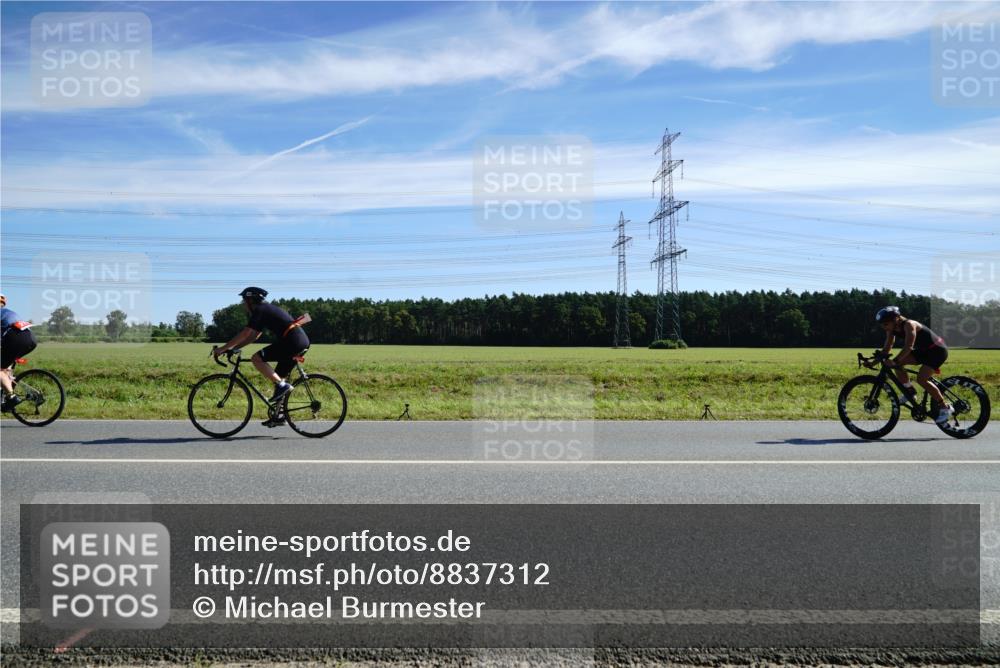 07.09.2025 - 19. Norderstedt Triathlon Michael Burmester http://msf.ph/oto/8837312 07.09.2025 12:02:44 Radfahren 780, 1237 meine-sportfotos.de
