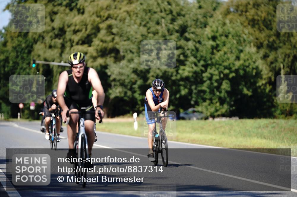 07.09.2025 - 19. Norderstedt Triathlon Michael Burmester http://msf.ph/oto/8837314 07.09.2025 14:16:20 Radfahren 391, 1042, 1408, 1459 meine-sportfotos.de