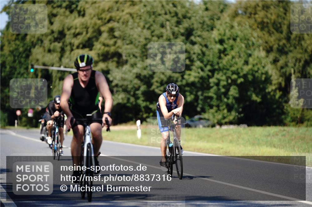 07.09.2025 - 19. Norderstedt Triathlon Michael Burmester http://msf.ph/oto/8837316 07.09.2025 14:16:20 Radfahren 391, 1042, 1408, 1459 meine-sportfotos.de