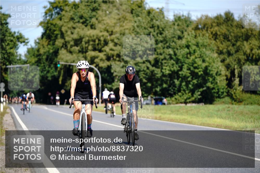 07.09.2025 - 19. Norderstedt Triathlon Michael Burmester http://msf.ph/oto/8837320 07.09.2025 12:53:32 Radfahren 358, 789, 1259 meine-sportfotos.de