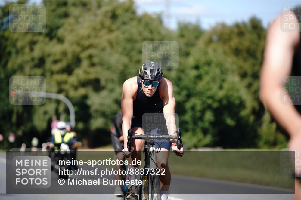 07.09.2025 - 19. Norderstedt Triathlon Michael Burmester http://msf.ph/oto/8837322 07.09.2025 14:16:22 Radfahren 391, 1042, 1408, 1459 meine-sportfotos.de