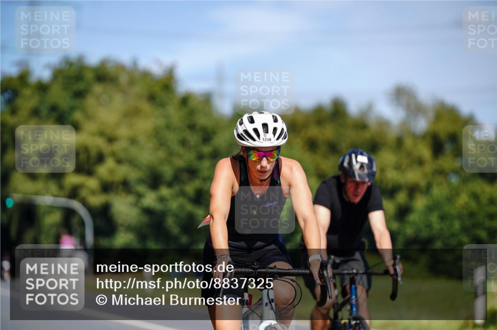 07.09.2025 - 19. Norderstedt Triathlon Michael Burmester http://msf.ph/oto/8837325 07.09.2025 12:53:33 Radfahren 358, 789, 1259 meine-sportfotos.de